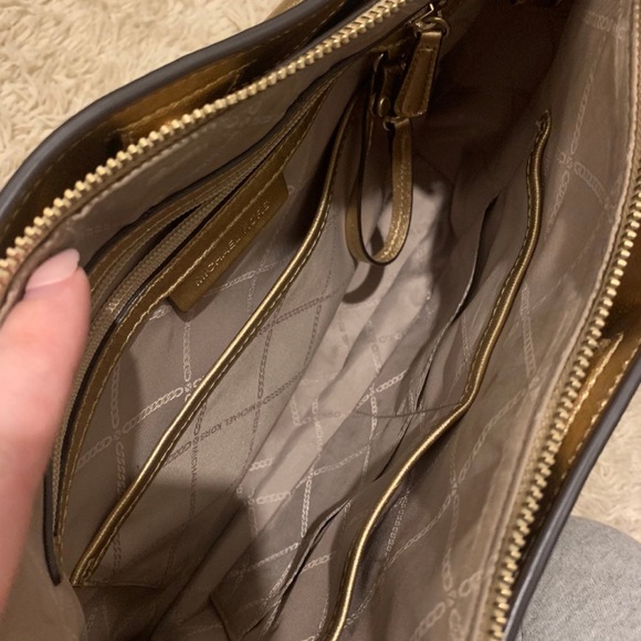 Michael Kors Purse - Picture 8 of 12